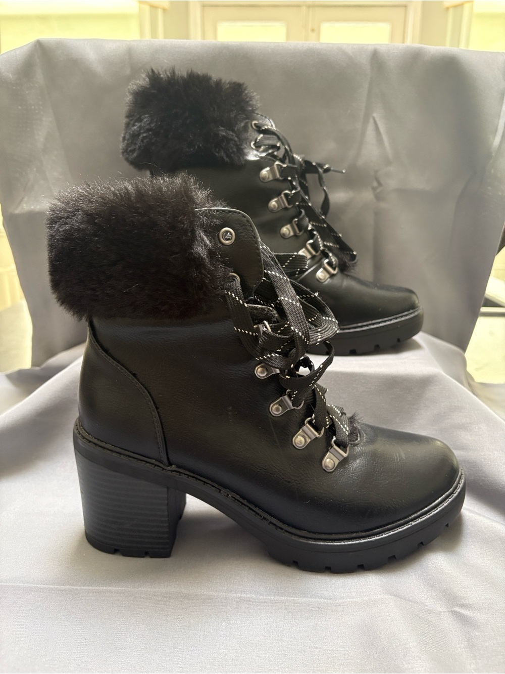 ESPRIT Women's Black Fur-Lined Lace-Up 3” Chunky Heel Sz 6.5